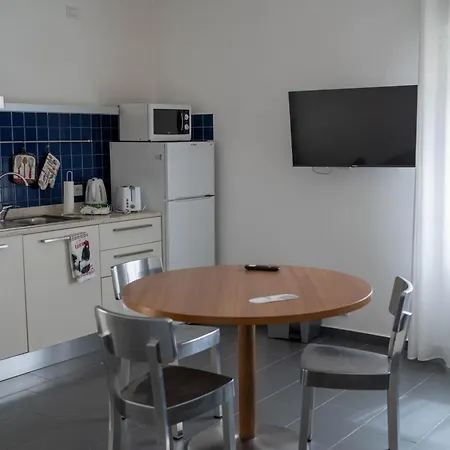 Aparthotel Sikelika Sul Mare