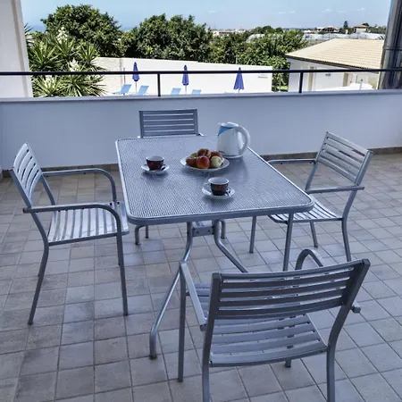 Sikelika Sul Mare Hotel apartamentowy Scoglitti