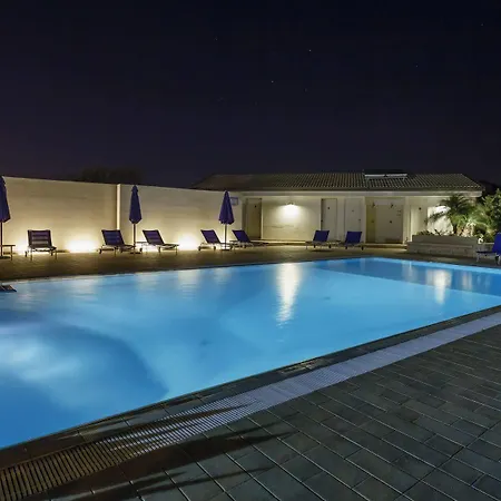 Aparthotel Sikelika Sul Mare